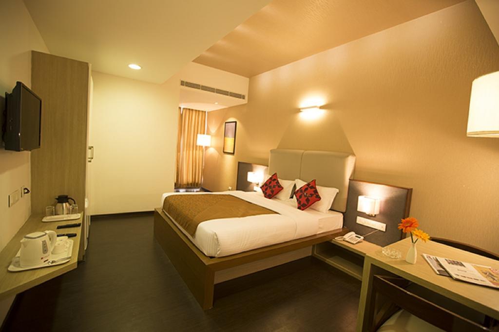 Vinaya Royal Inn Kammasandra Szoba fotó